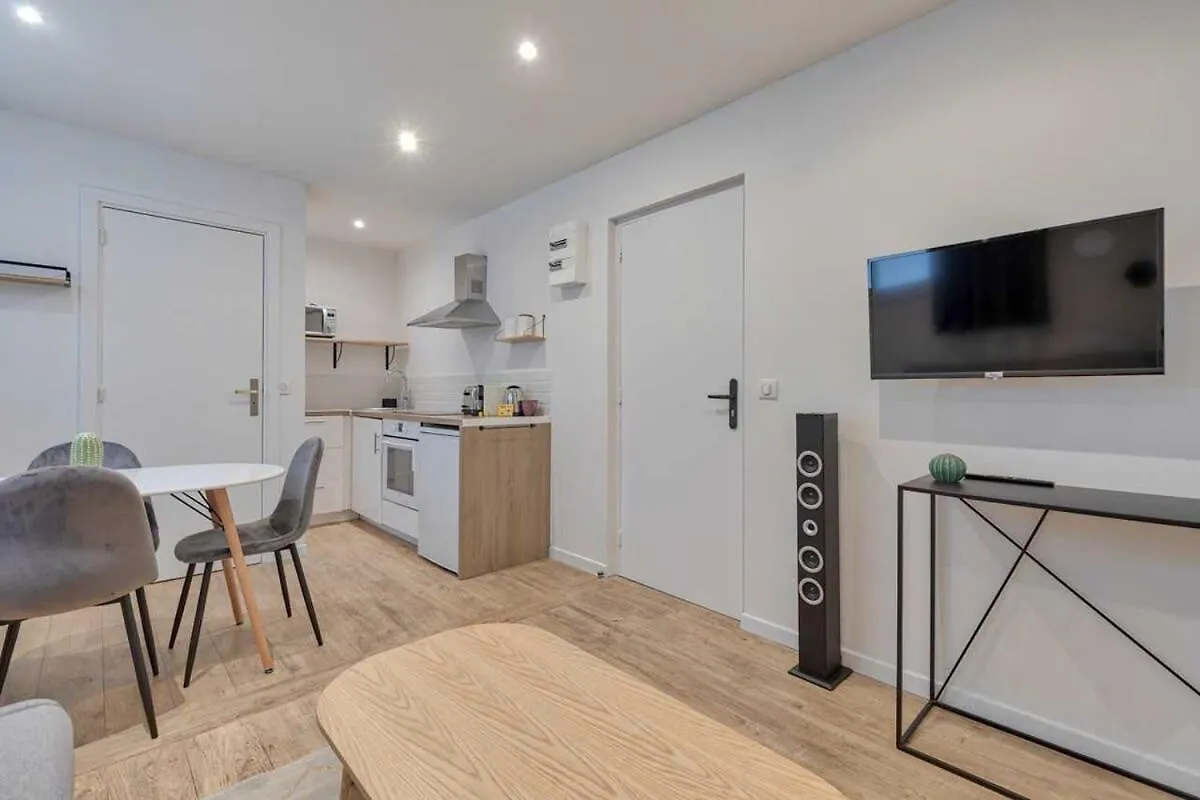 Apartamento By Buttes Chaumont Park Parisian Freshness 12 0*,