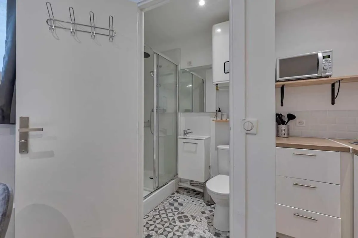 Apartamento By Buttes Chaumont Park Parisian Freshness 12 0*,